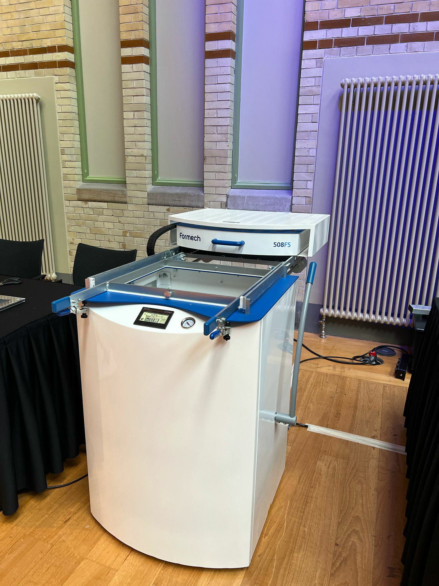 Formech 508FS vacuum forming machine